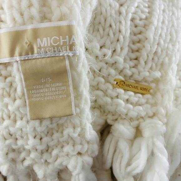 Michael Kors One Piece Ivory Knit HAT with Attached Head SCARF Wrap Neck Warmer - Picture 3 of 7